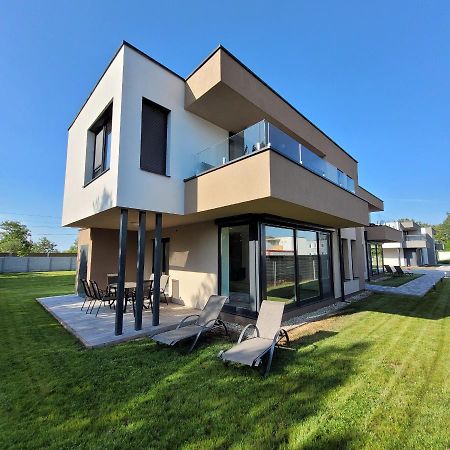 Zea Apartmanhaz Apartamento Balatonfenyves Exterior foto