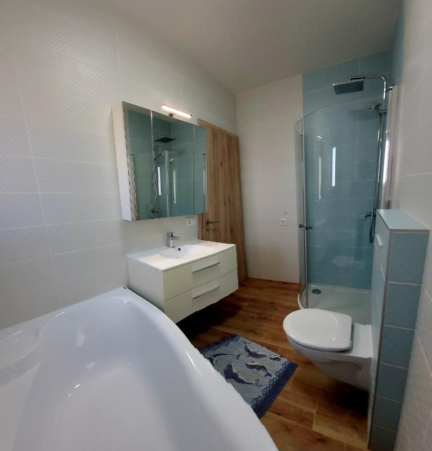 Zea Apartmanhaz Apartamento Balatonfenyves Exterior foto