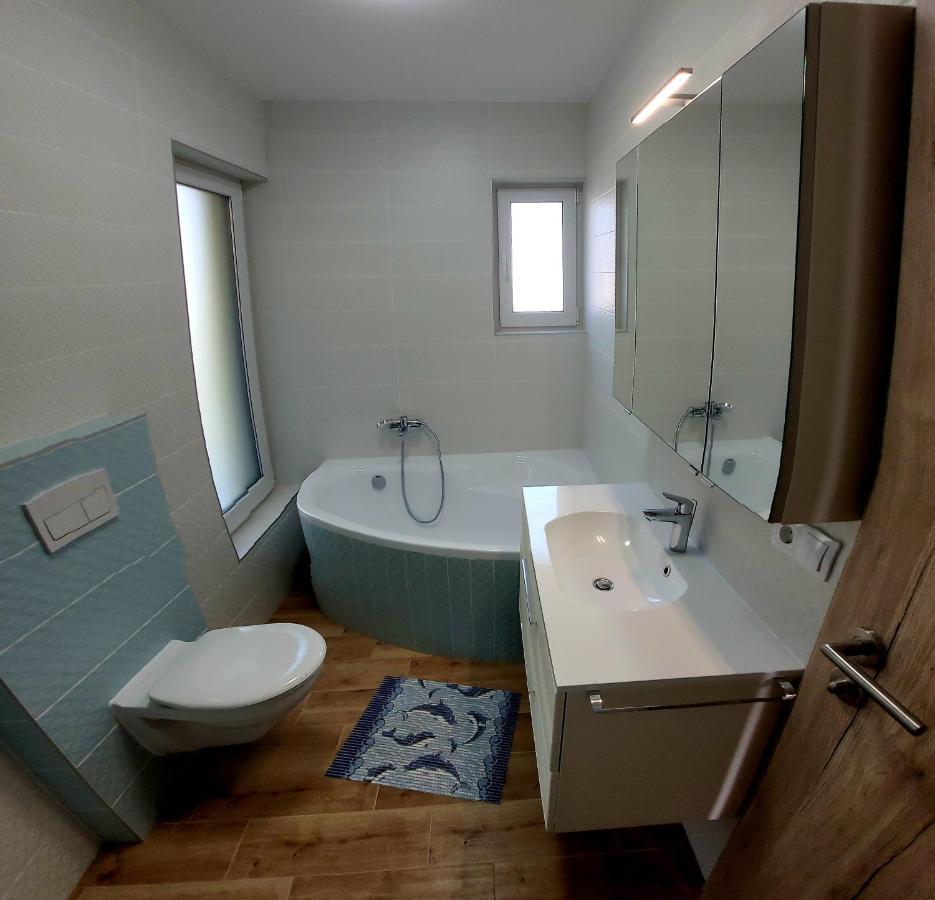 Zea Apartmanhaz Apartamento Balatonfenyves Exterior foto