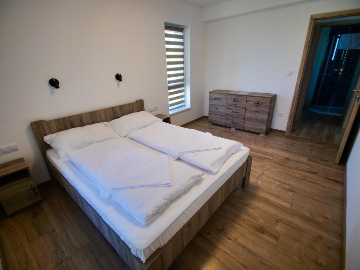 Zea Apartmanhaz Apartamento Balatonfenyves Exterior foto