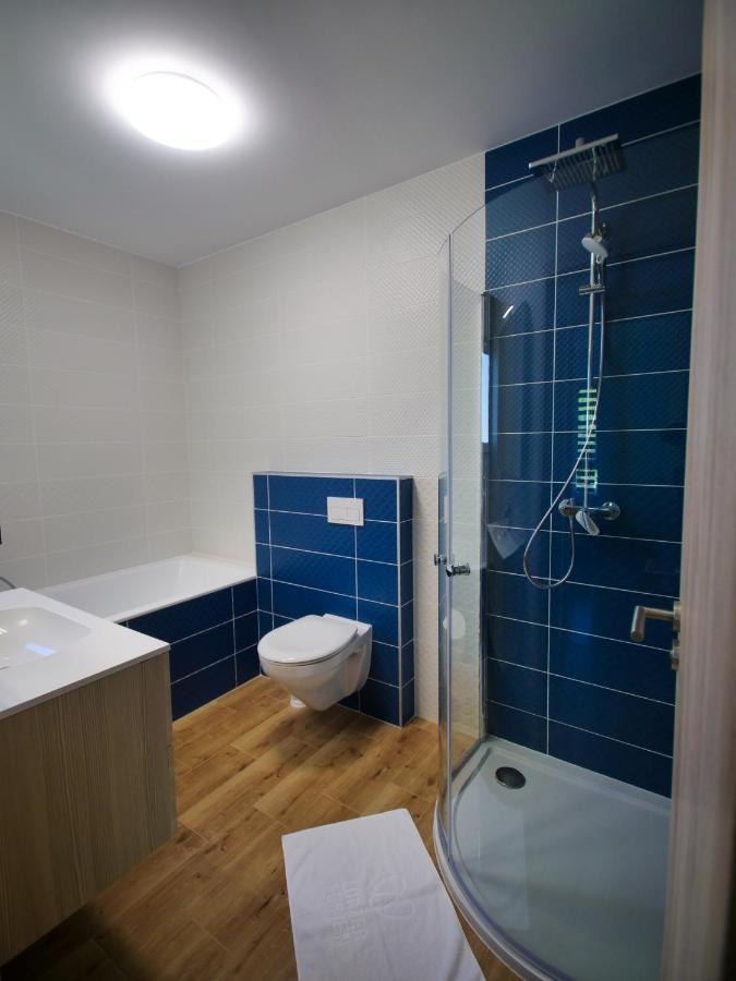 Zea Apartmanhaz Apartamento Balatonfenyves Exterior foto