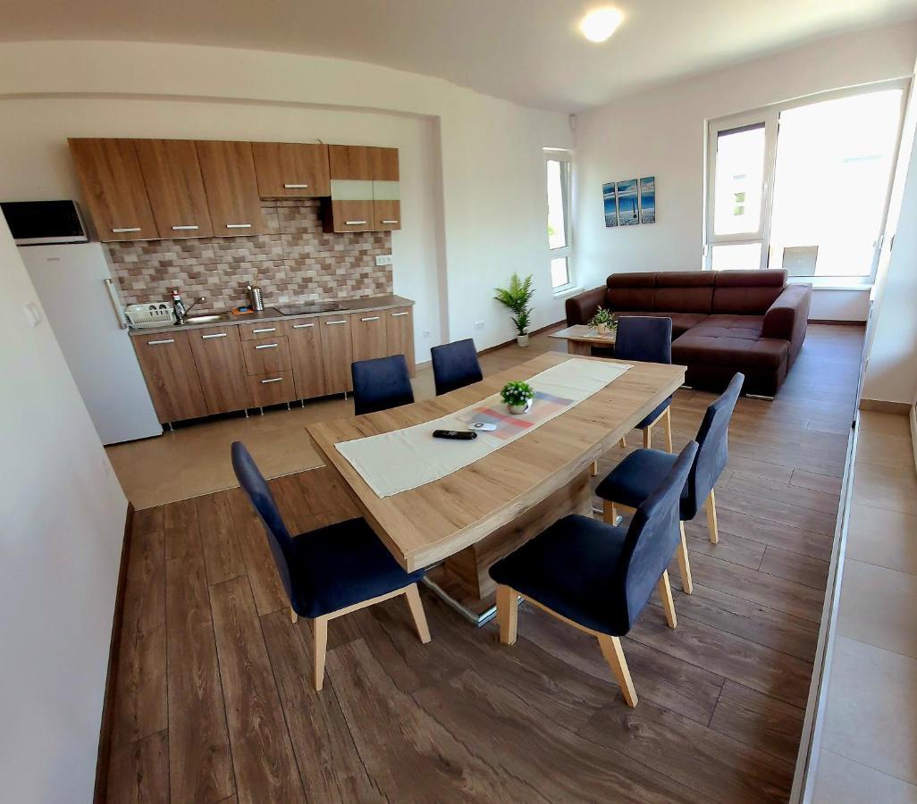 Zea Apartmanhaz Apartamento Balatonfenyves Exterior foto