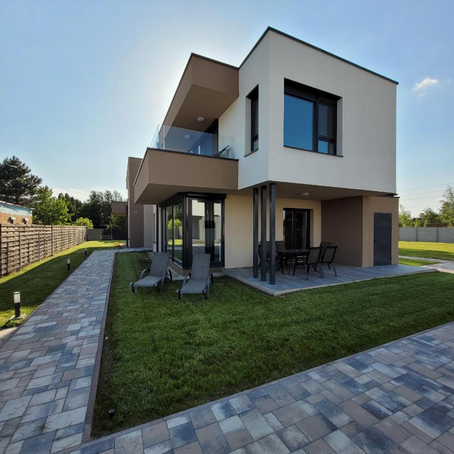 Zea Apartmanhaz Apartamento Balatonfenyves Exterior foto