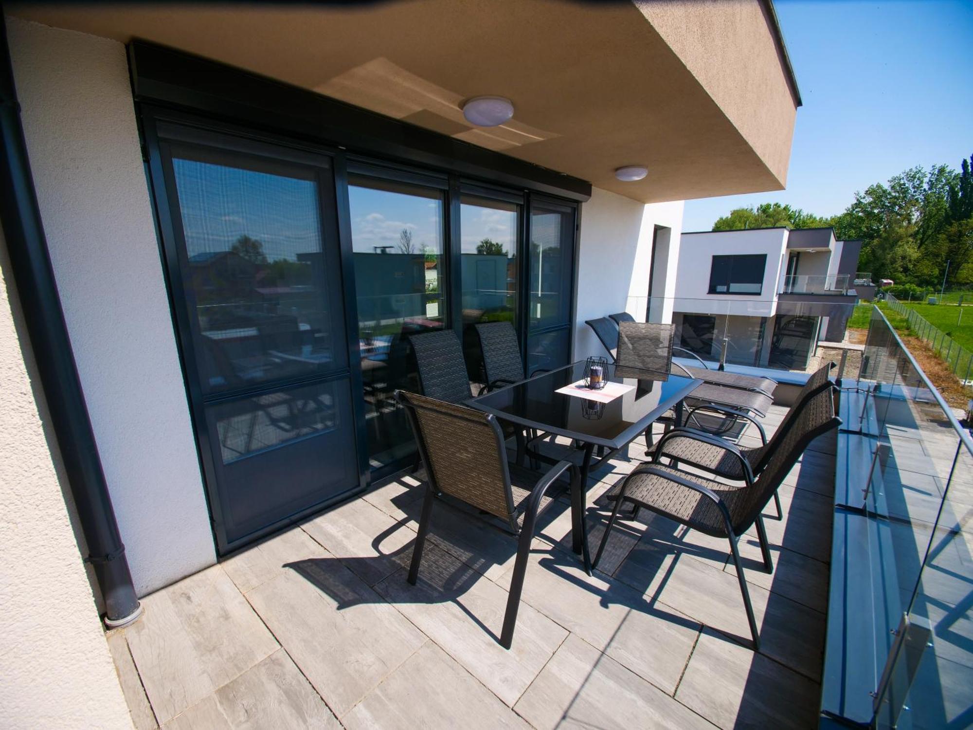 Zea Apartmanhaz Apartamento Balatonfenyves Exterior foto