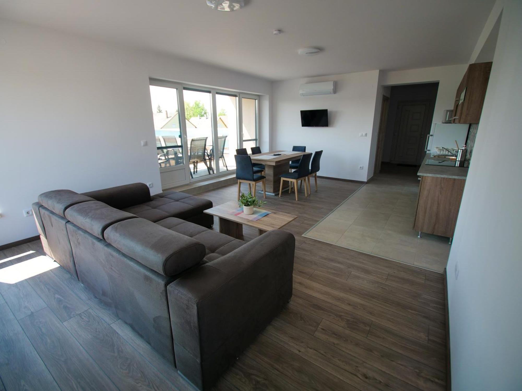 Zea Apartmanhaz Apartamento Balatonfenyves Exterior foto